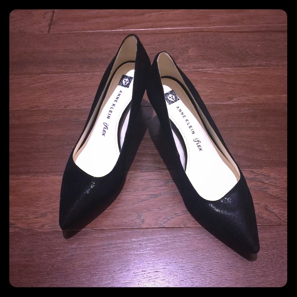 Anne Klein Pump